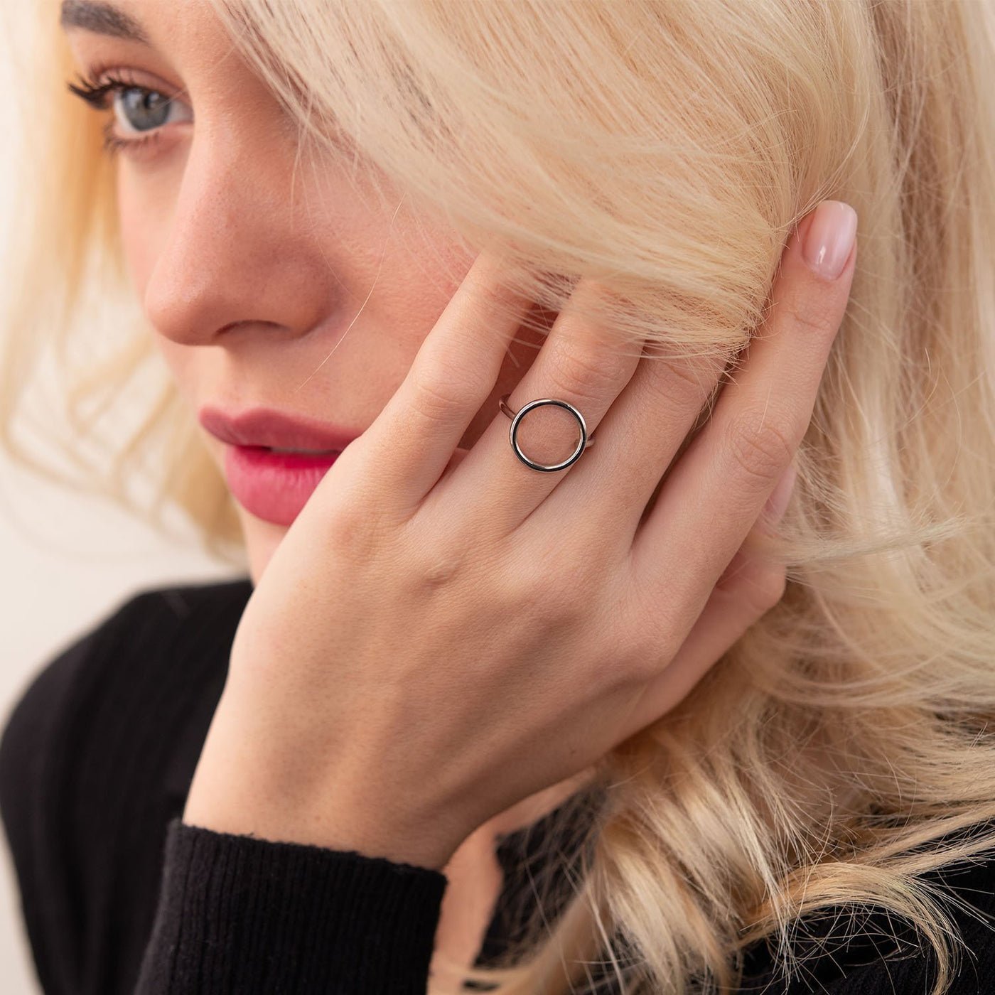 White Gold Circle Ring