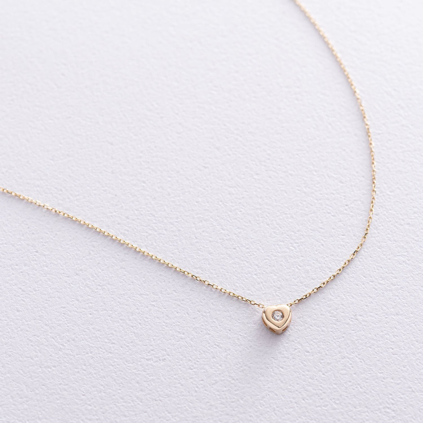 Gold heart necklace with cubic zirconia