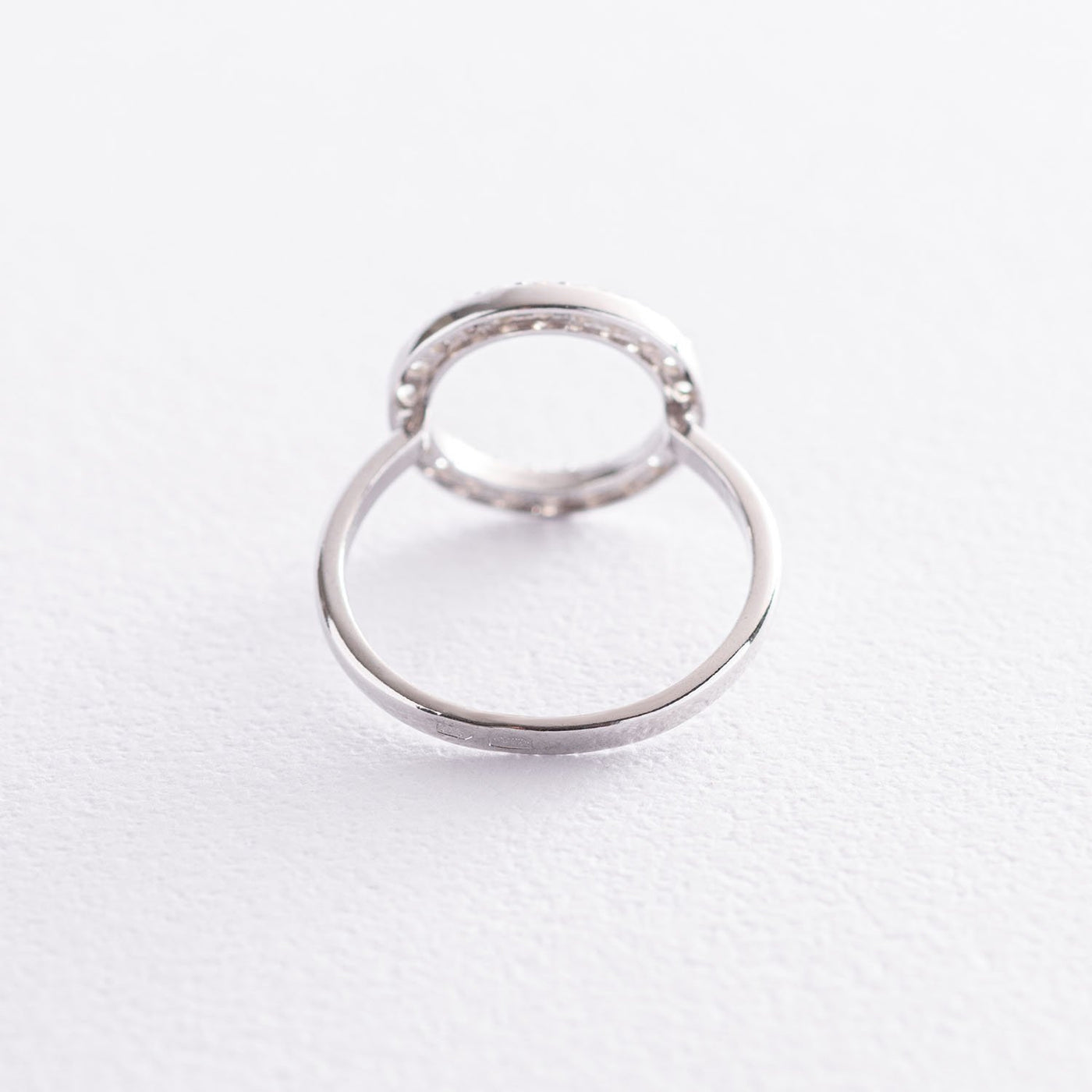 Silver circle ring with cubic zirconia