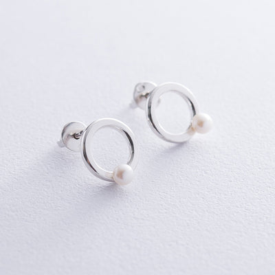 Silver stud circle earrings with pearls