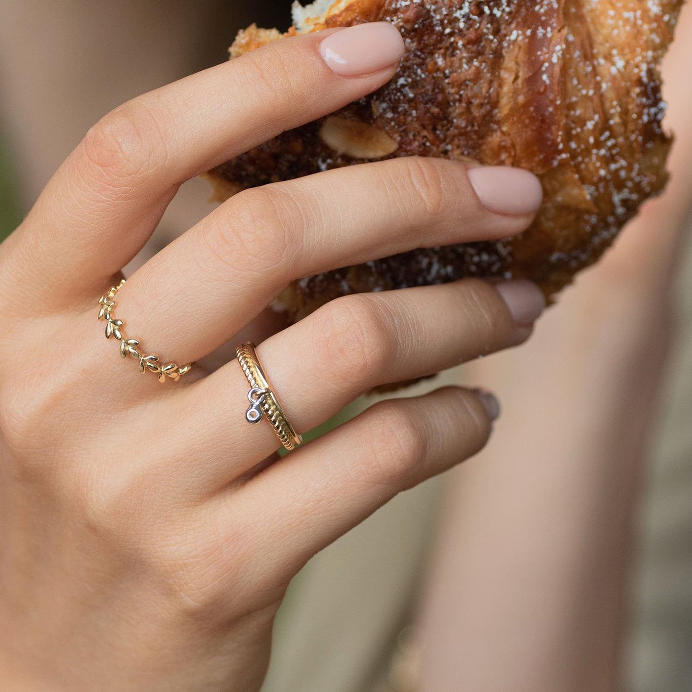 Golden leaves ring