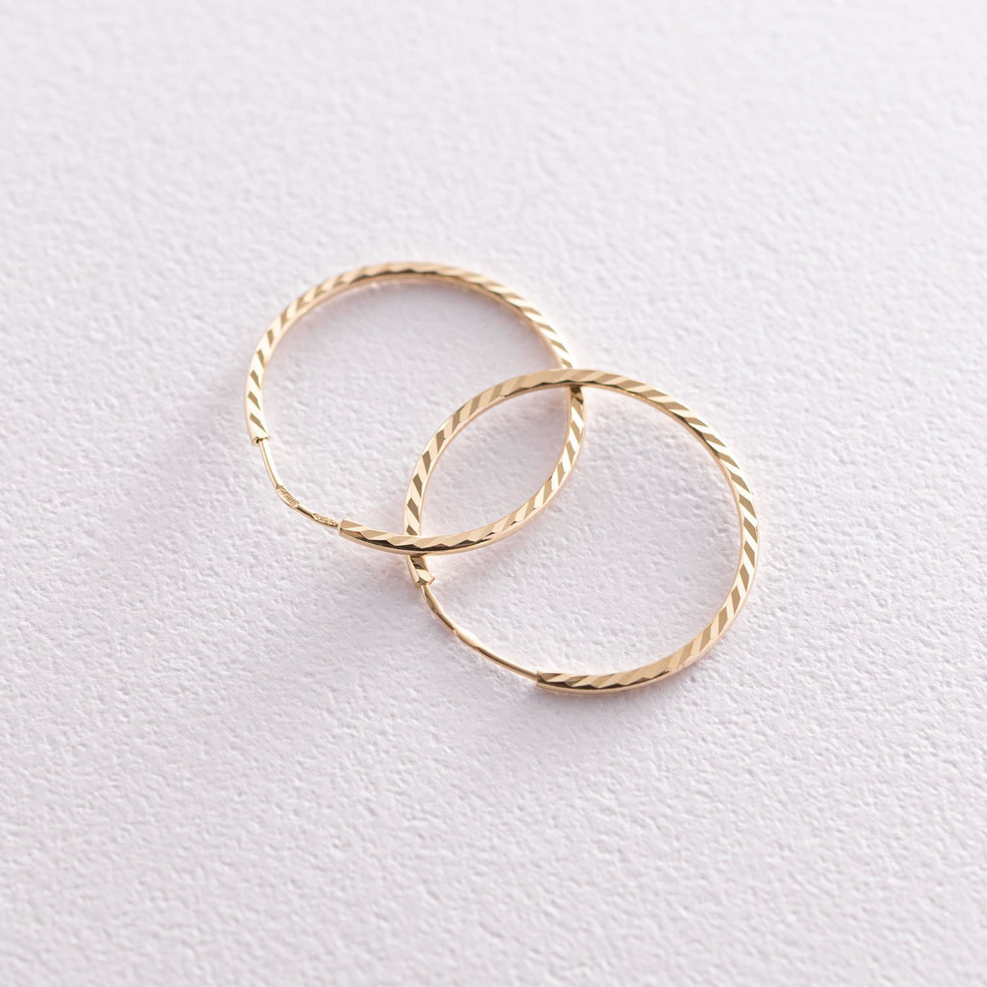 Yellow Gold Hop Earrings (2.2 cm)