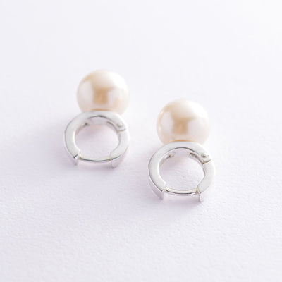 Silver earrings with imitation pearls