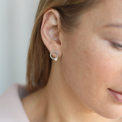 Silver stud circle earrings with pearls