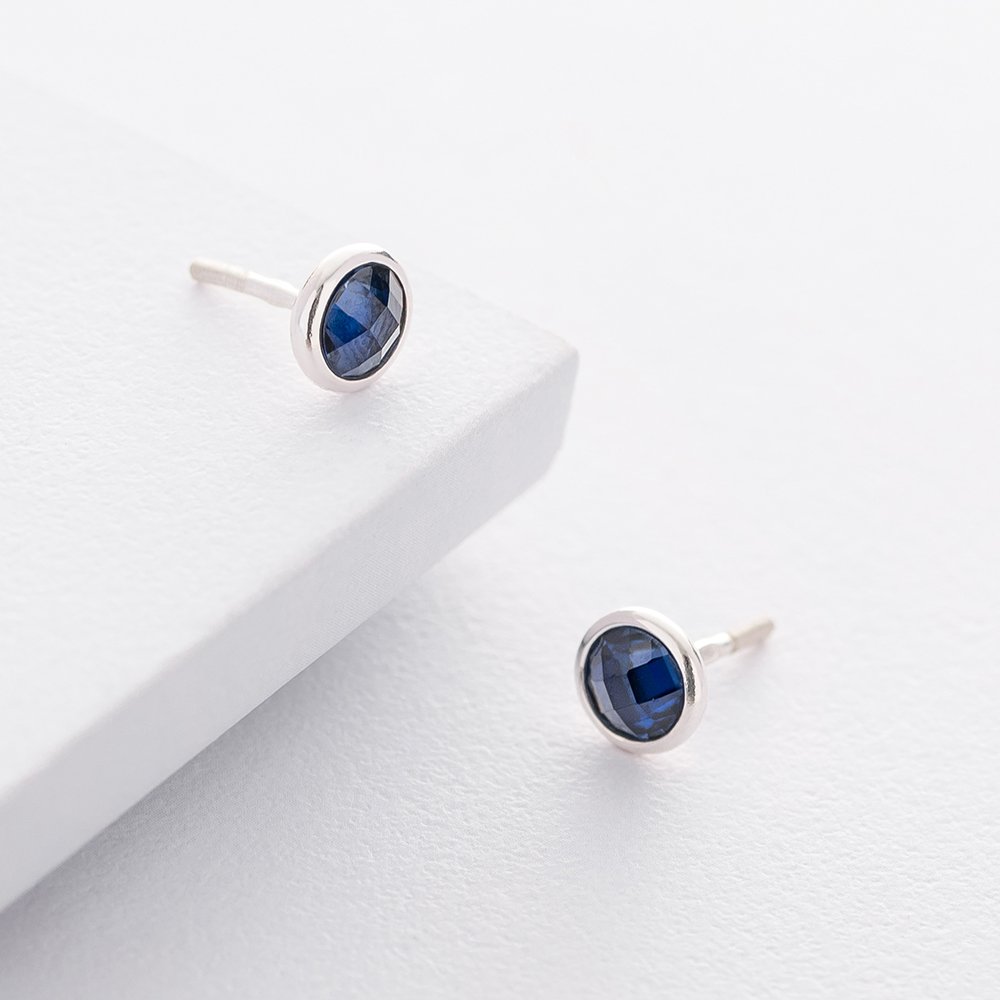 Silver stud earrings (artificial sapphire)