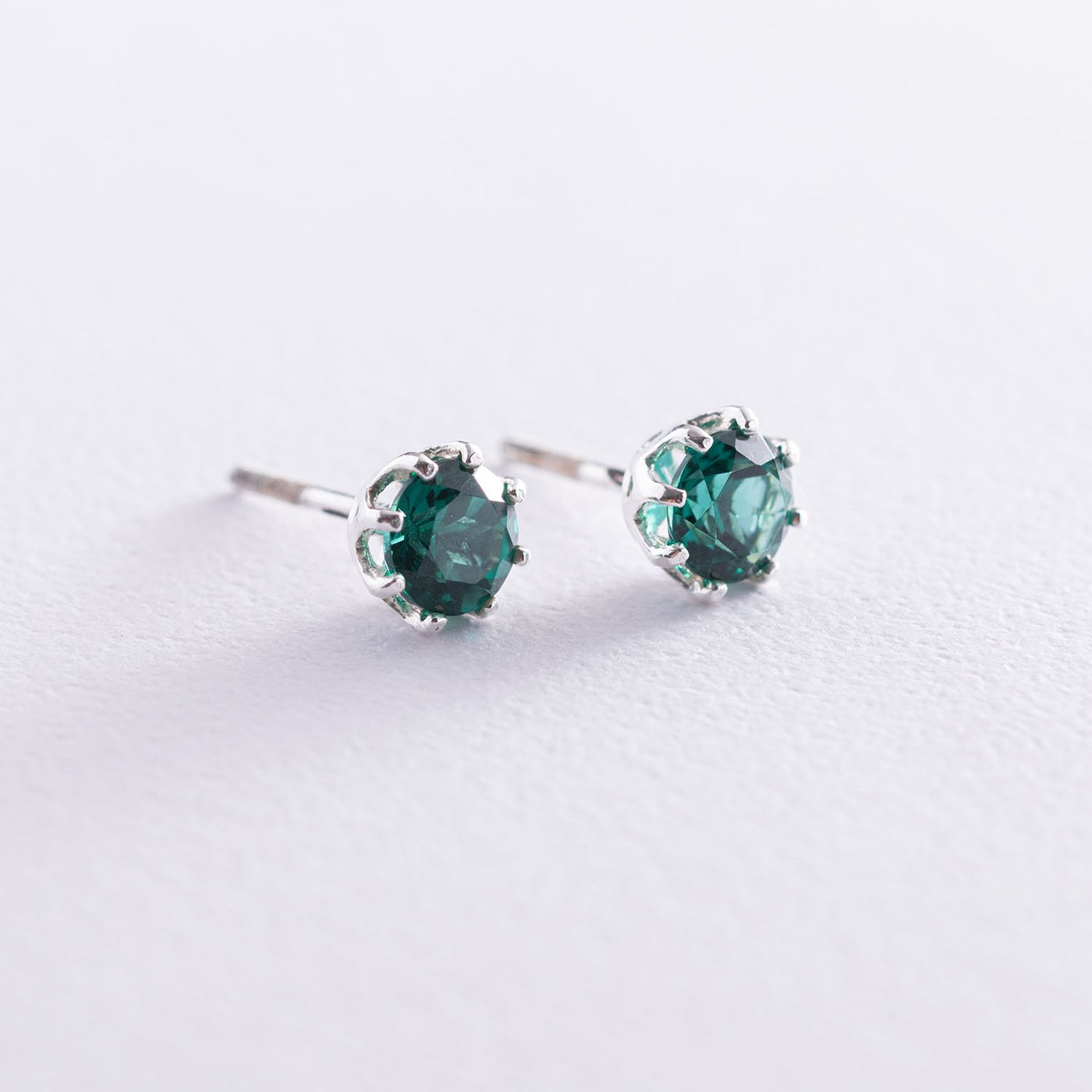 Silver stud earrings (synthetic tourmaline)