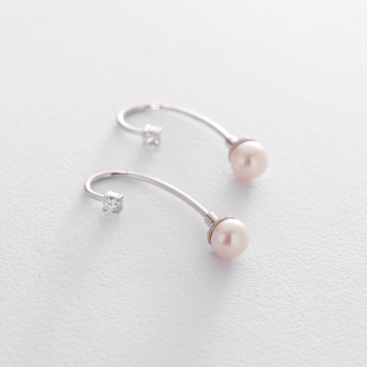 White gold earrings (cultured freshwater pearls, cubic zirconia)