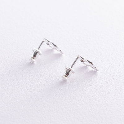 Silver clover stud earring