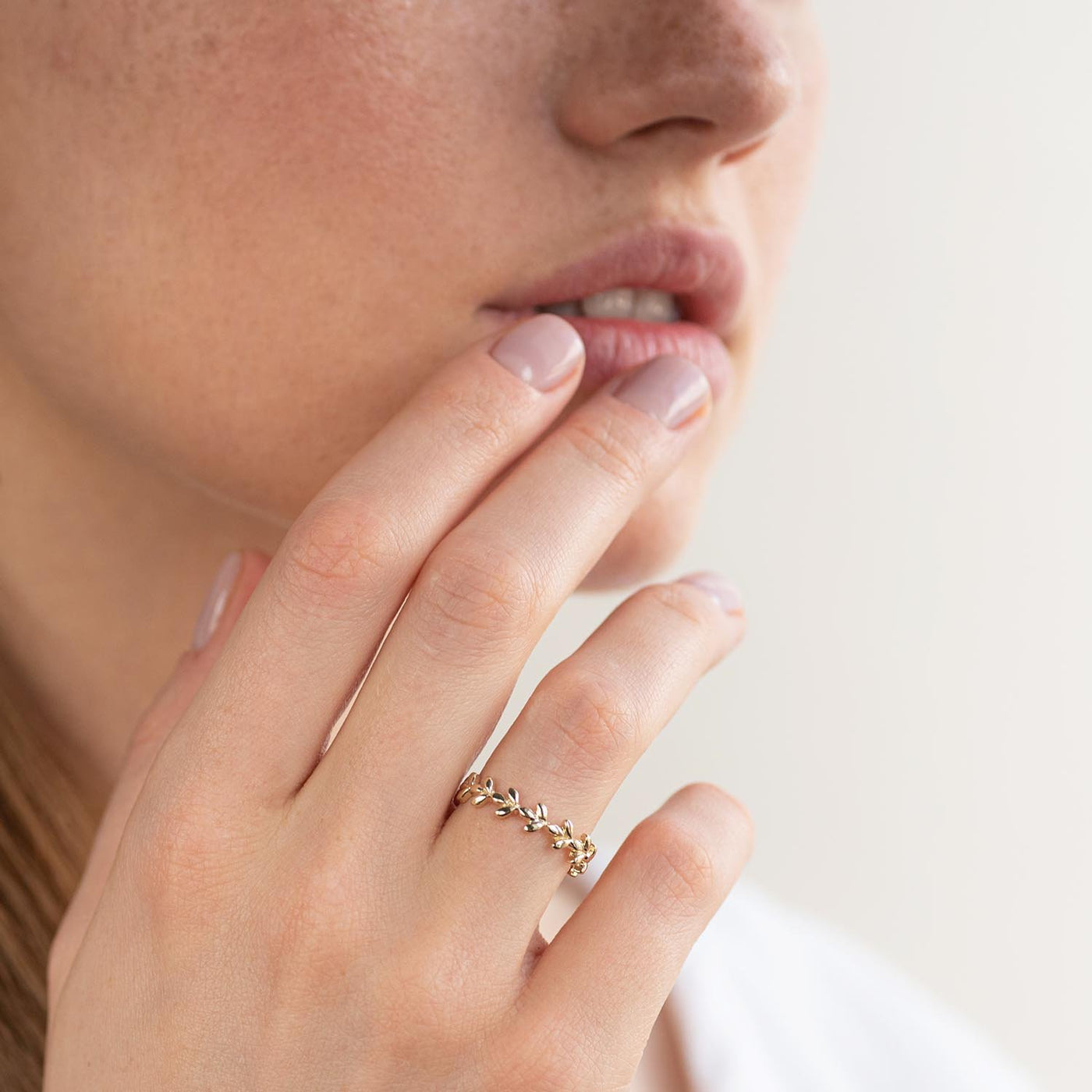 Golden leaves ring