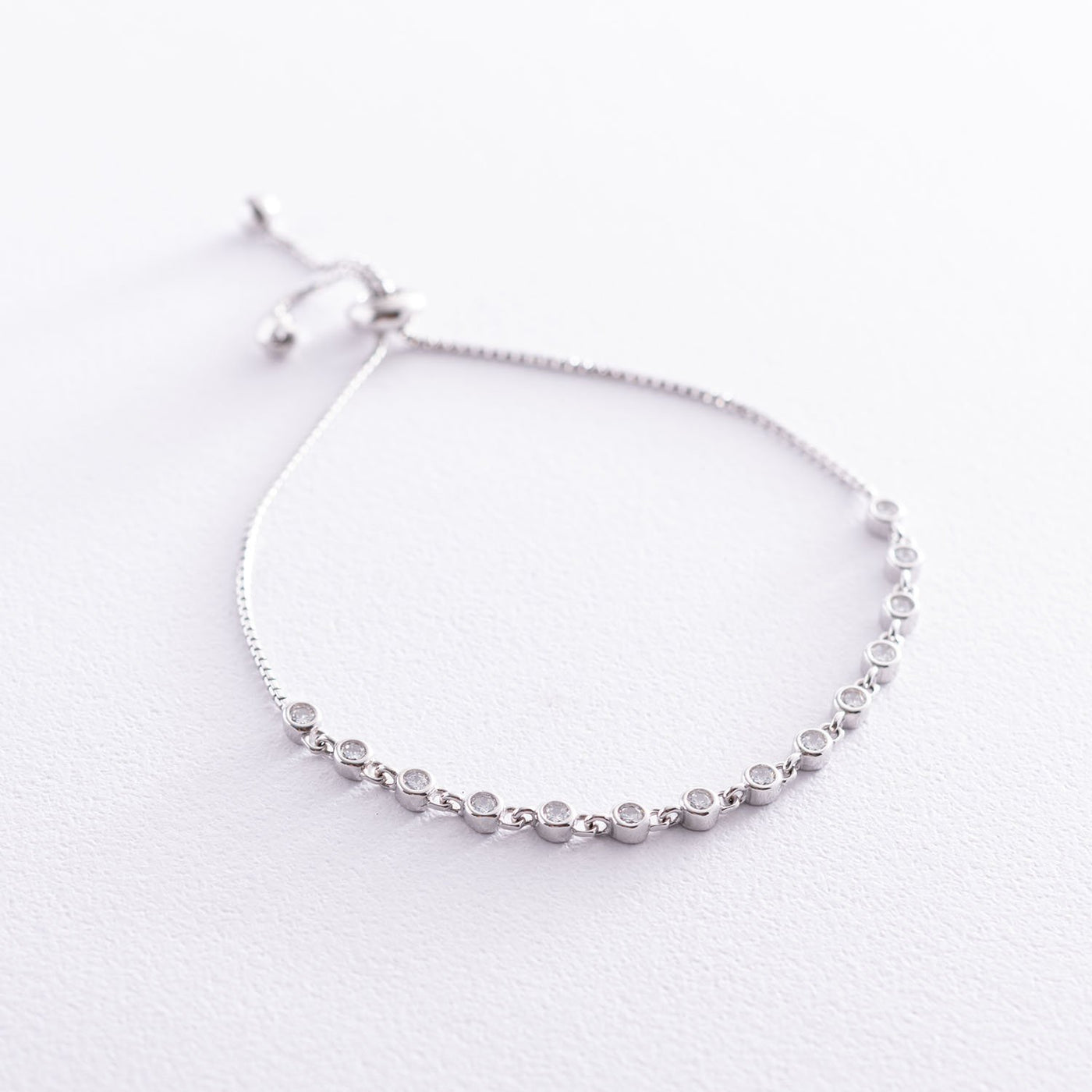 Silver bracelet with cubic zirconia