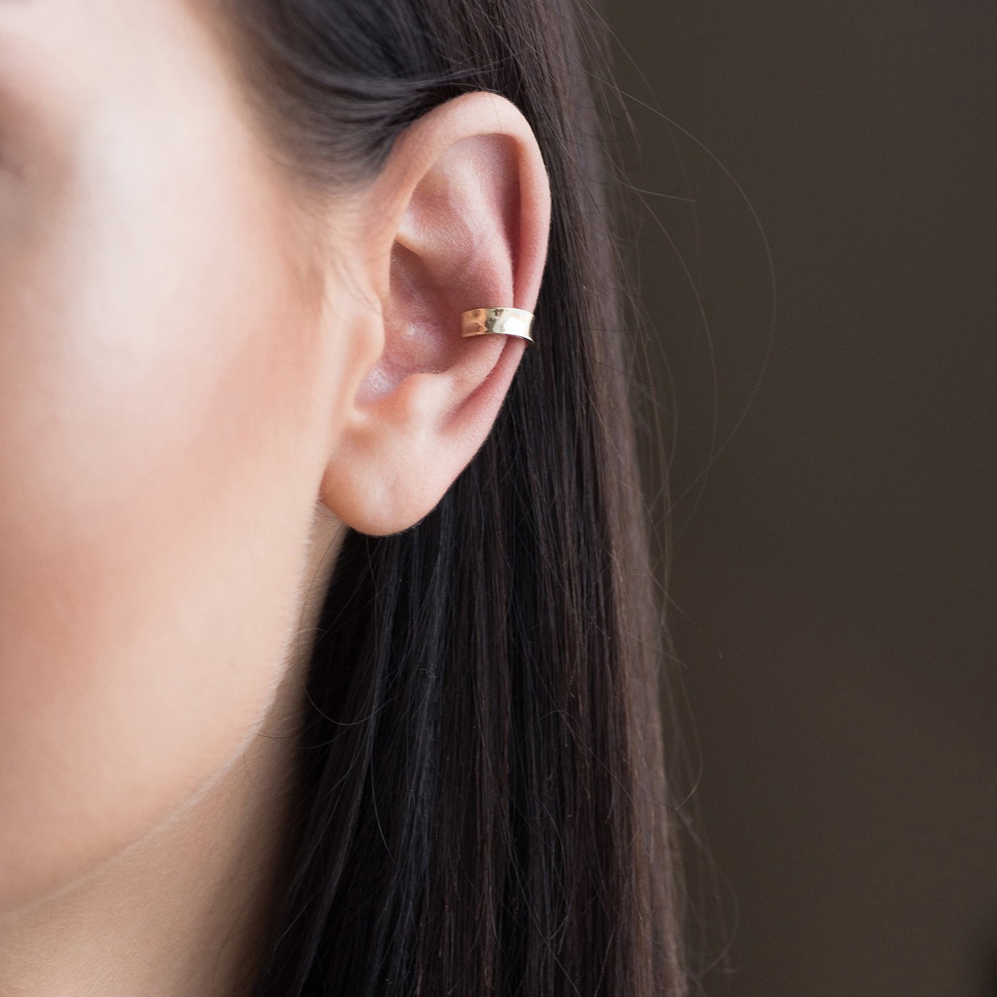 Yellow gold ear cuff earring