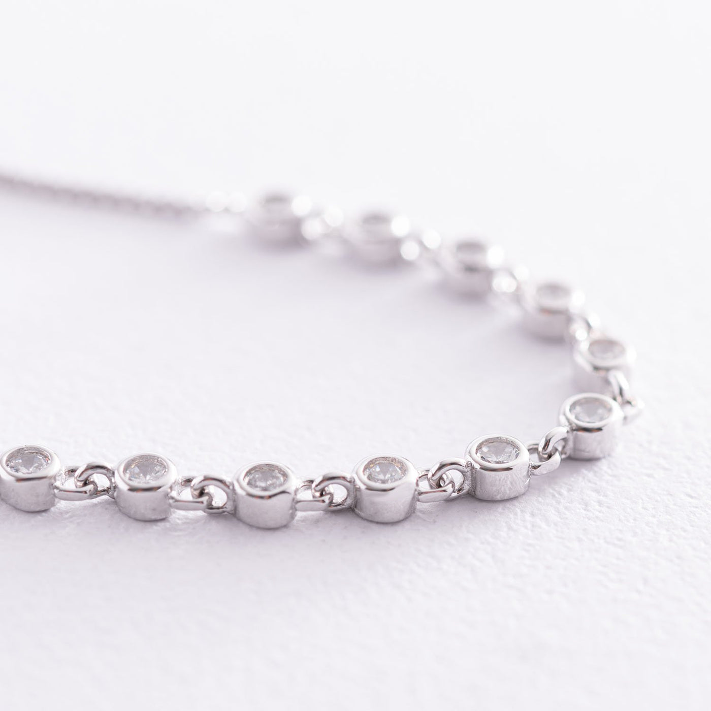 Silver bracelet with cubic zirconia