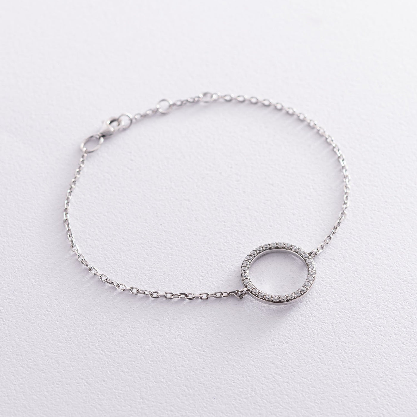 Silver circle bracelet with cubic zirconia