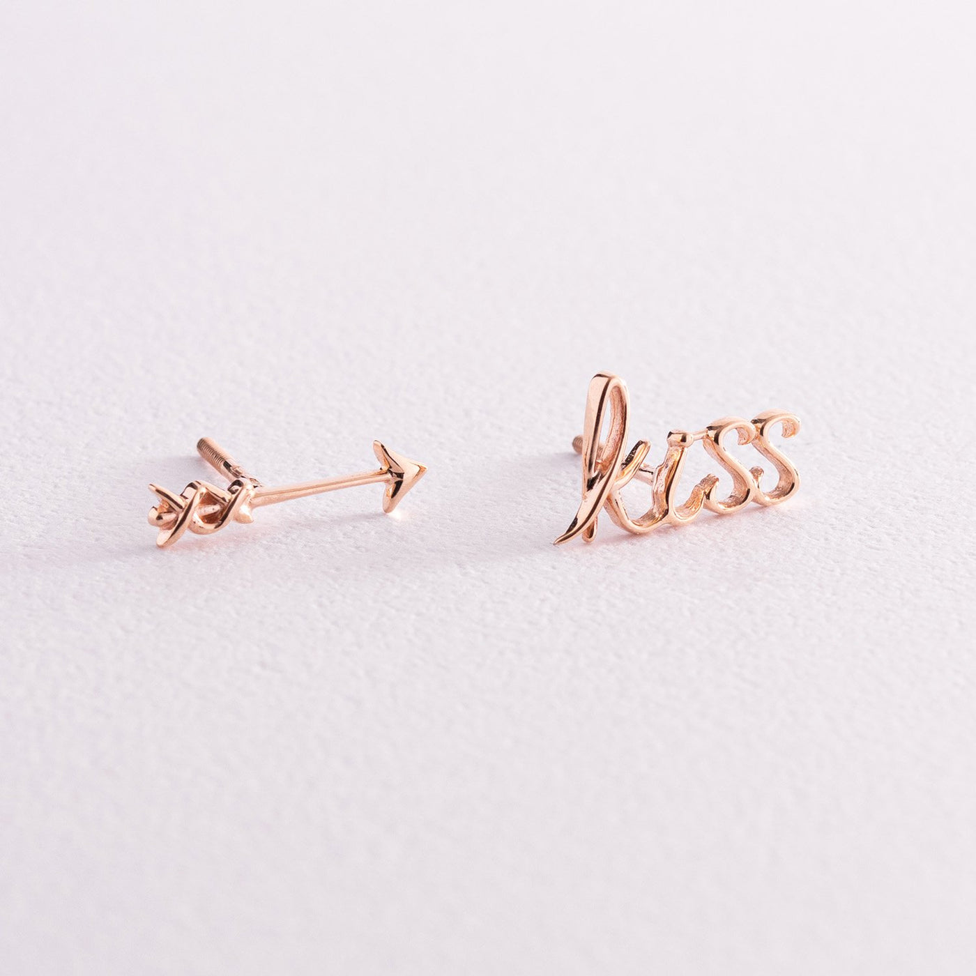 Gold Kiss Stud Earrings