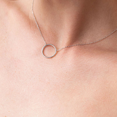 White gold circle necklace