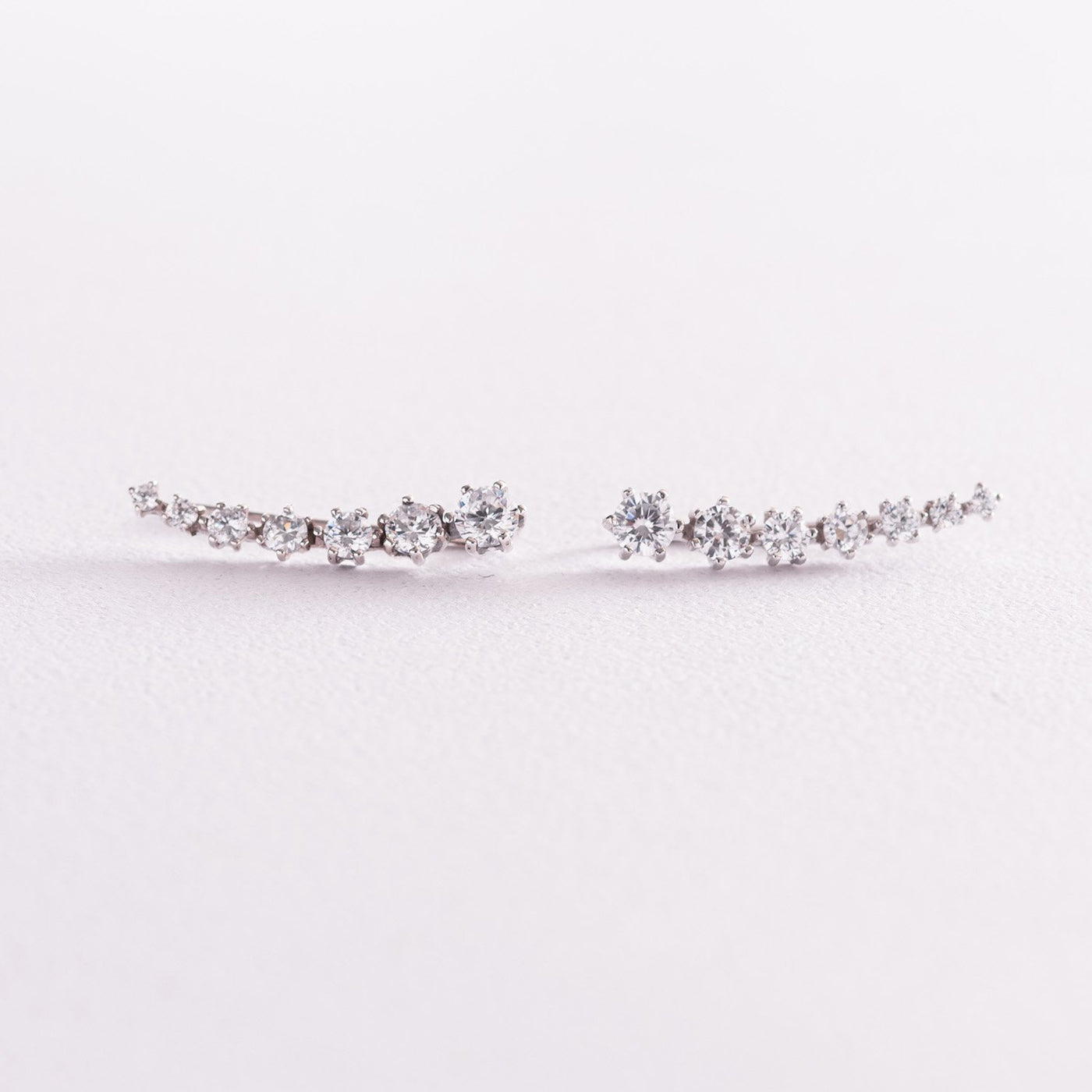 Silver left ear mono-earring with cubic zirconia