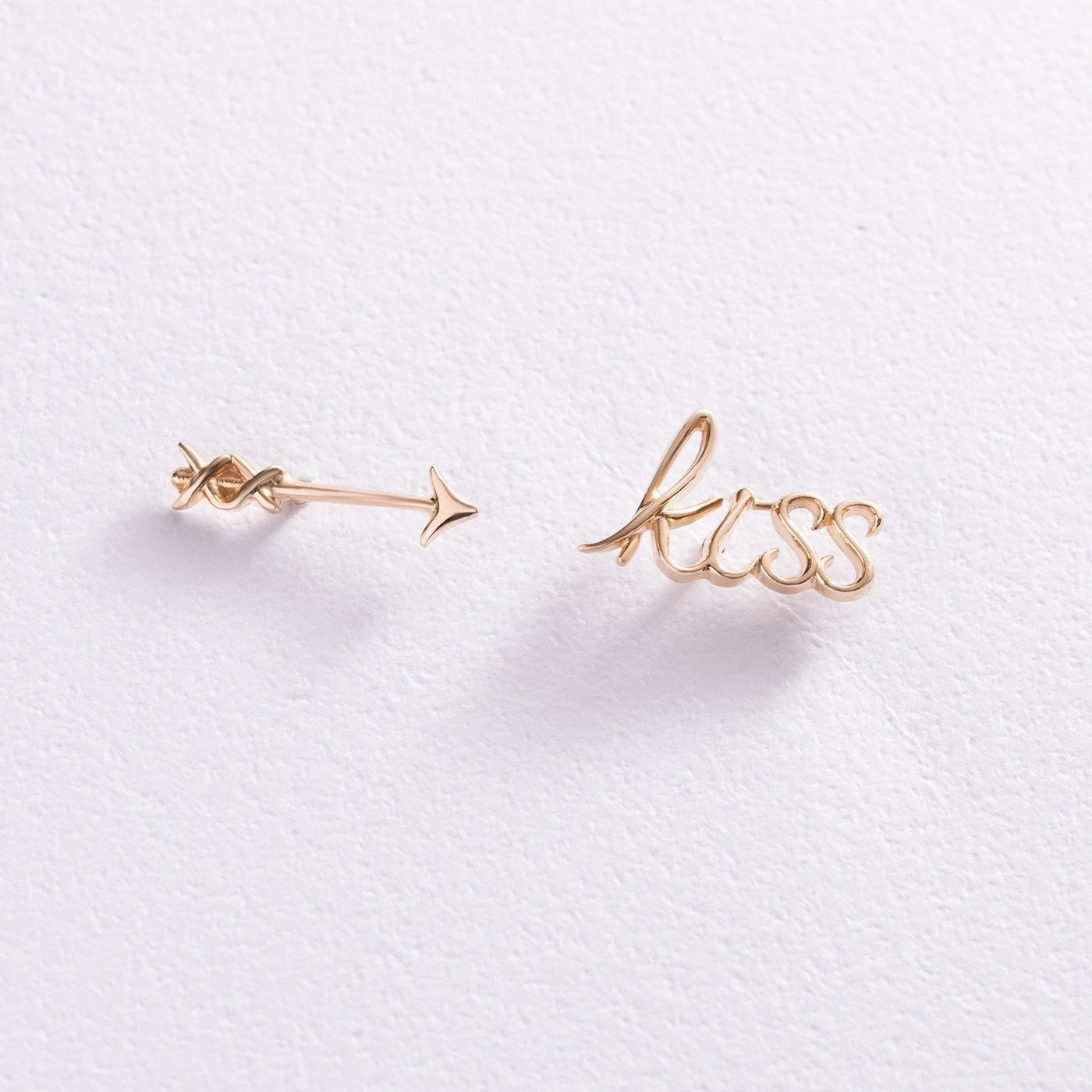 Yellow Gold Kiss Stud Earrings