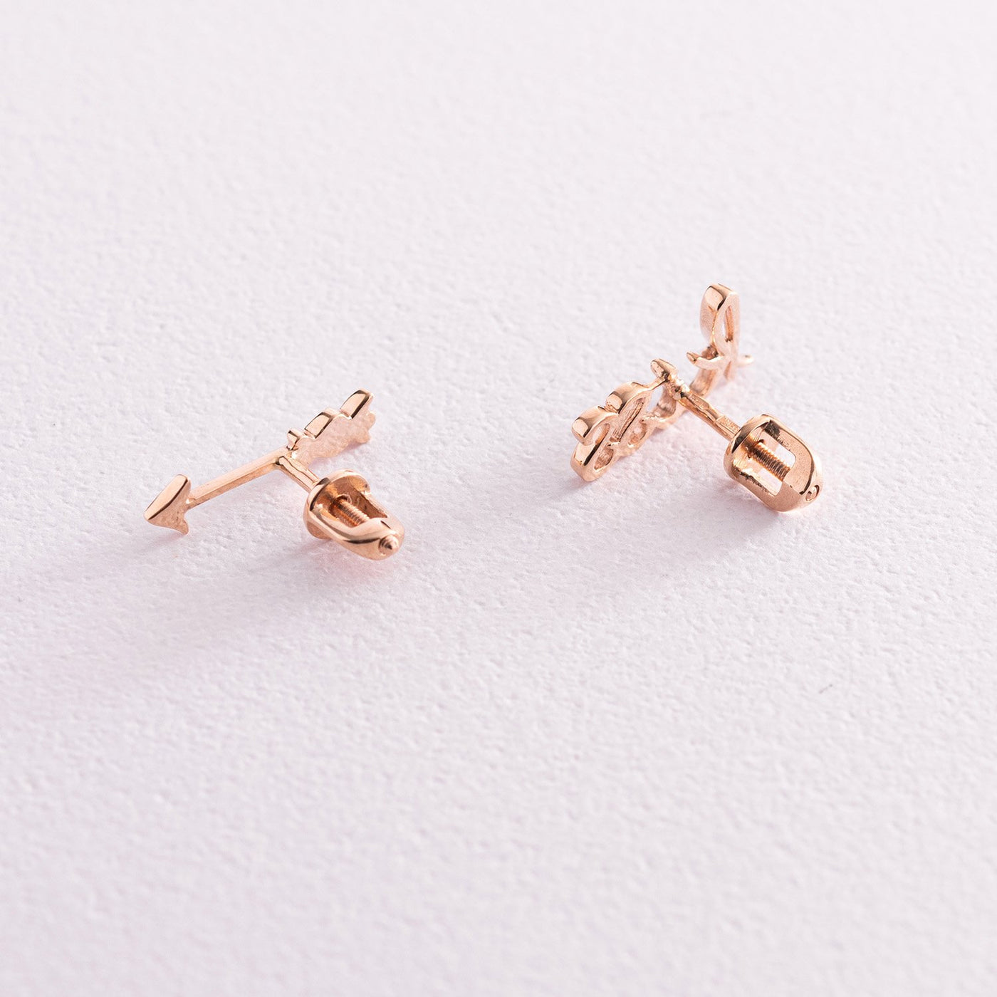 Gold Kiss Stud Earrings