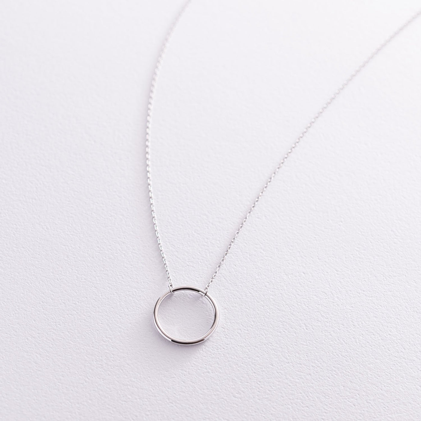 White gold circle necklace